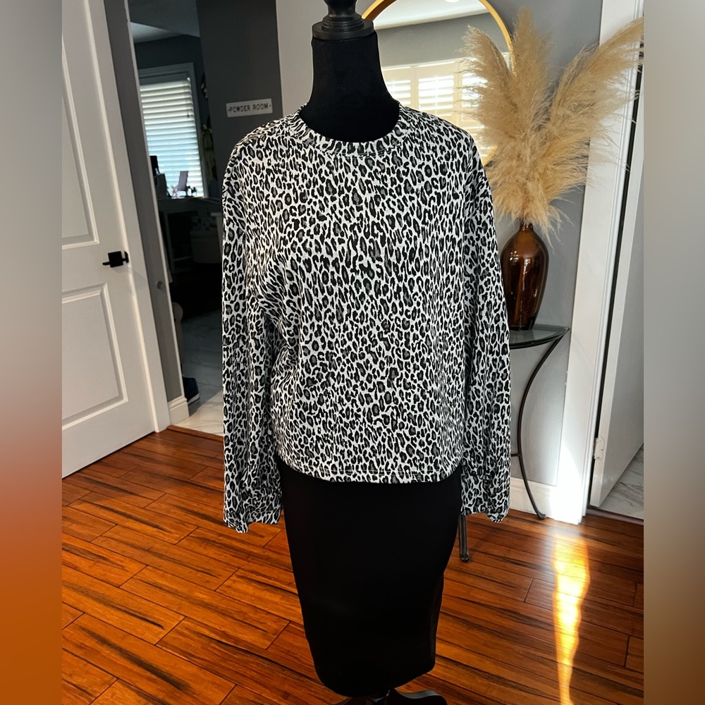 Leopard print cotton top